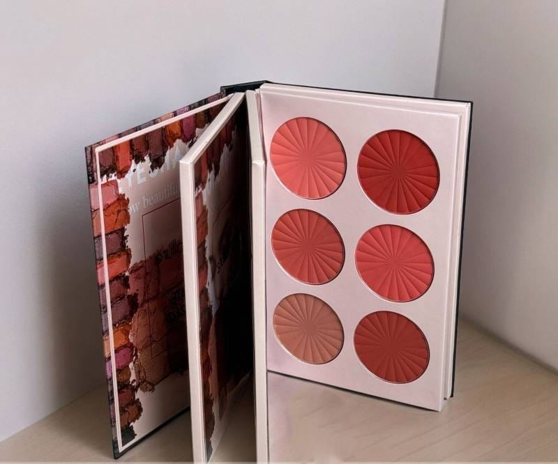 Moc Allure Professional Makeup Ultimate Utopia Book Palette